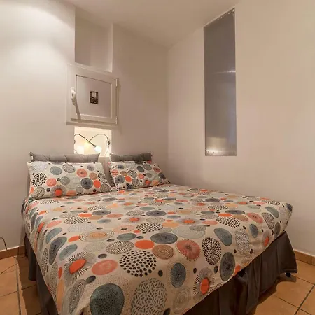 Guesthost - Colosseo & San Clemente Cozy Flat *