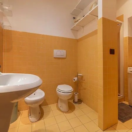 Daire Guesthost - Colosseo & San Clemente Cozy Flat Roma