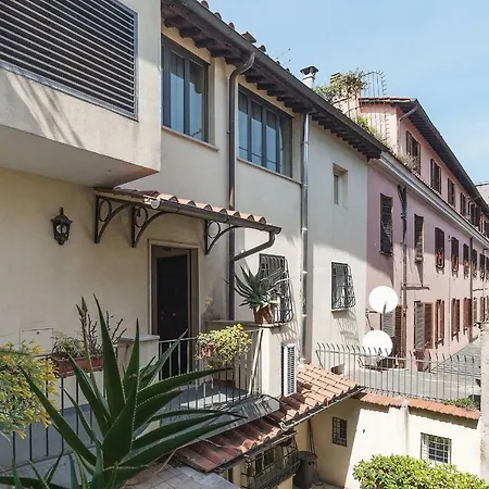 Guesthost - Colosseo & San Clemente Cozy Flat Daire Roma