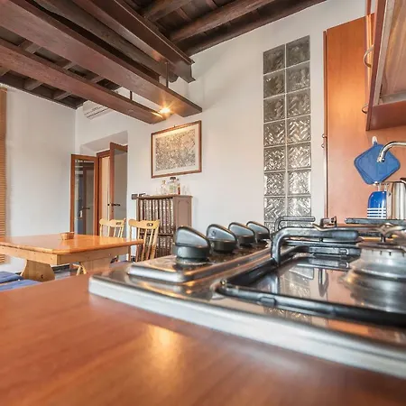 Guesthost - Colosseo & San Clemente Cozy Flat * Roma